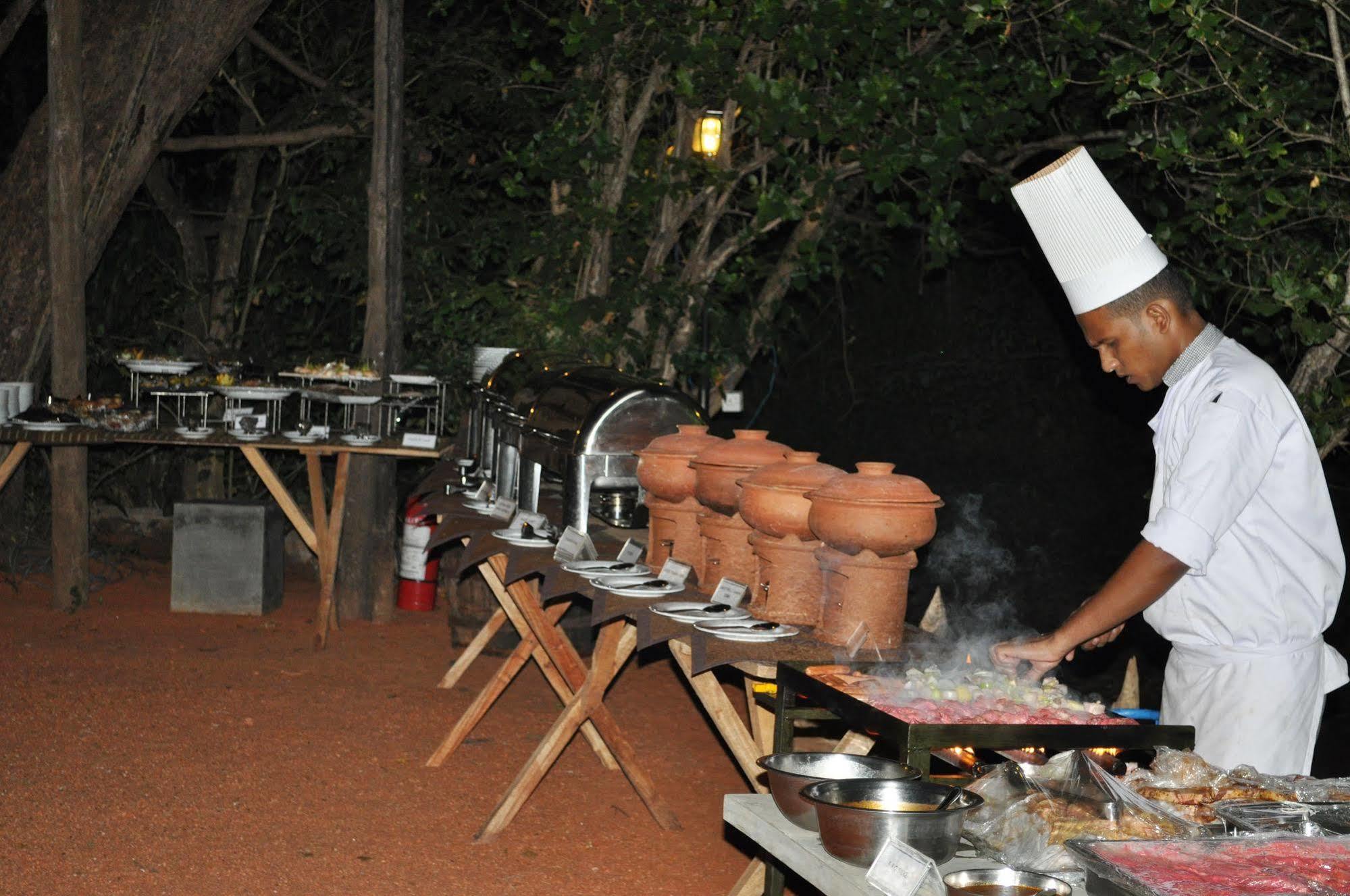 Amaara Forest Hotel Sigiriya Exterior foto